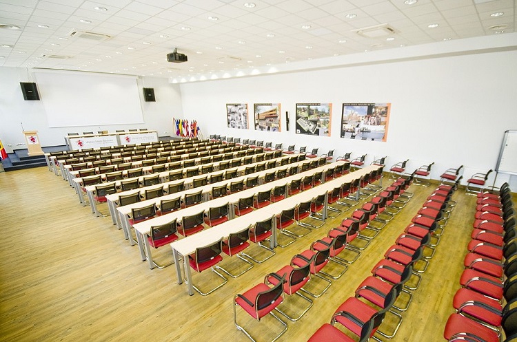 Высшая школа бизнеса во Вроцлаве